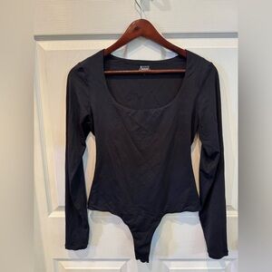 Avidlove Women's Long Sleeve Black Bodysuit Double Lined Scoop Neck Size Large